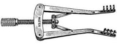 Alm Retractors