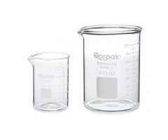 Qorpak 278419 1000mL Clear Graduated Low Form Griffin Beaker with Spout, Case of 6